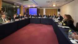 &Upsilon;&pi;&Alpha;&Alpha;&Tau;, &Lambda;&epsilon;&upsilon;&tau;έ&rho;&eta;&sigmaf; &Alpha;&upsilon;&gamma;&epsilon;&nu;ά&kappa;&eta;&sigmaf;: &Epsilon;&theta;&nu;&iota;&kappa;ό &sigma;&tau;&omicron;ί&chi;&eta;&mu;&alpha; &eta; &alpha;&nu;&alpha;&gamma;έ&nu;&nu;&eta;&sigma;&eta; &tau;&eta;&sigmaf; &Theta;&epsilon;&sigma;&sigma;&alpha;&lambda;ί&alpha;&sigmaf;