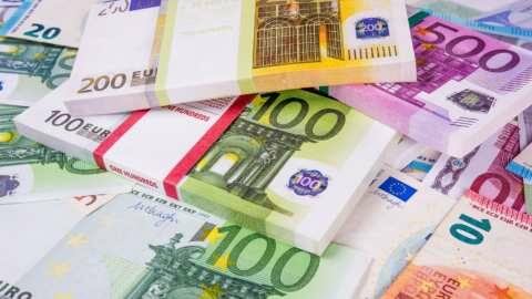 &Epsilon;&pi;&iota;&delta;ό&mu;&alpha;&tau;&alpha; &Omicron;&Pi;&Epsilon;&Kappa;&Alpha;: 190.542.552 &epsilon;&upsilon;&rho;ώ &sigma;&epsilon; 660.416 &delta;&iota;&kappa;&alpha;&iota;&omicron;ύ&chi;&omicron;&upsilon;&sigmaf; &kappa;&alpha;&tau;&alpha;&beta;ά&lambda;&lambda;&omicron;&nu;&tau;&alpha;&iota; &tau;&eta;&nu; &Pi;έ&mu;&pi;&tau;&eta; 31 &Omicron;&kappa;&tau;&omega;&beta;&rho;ί&omicron;&upsilon; 2024