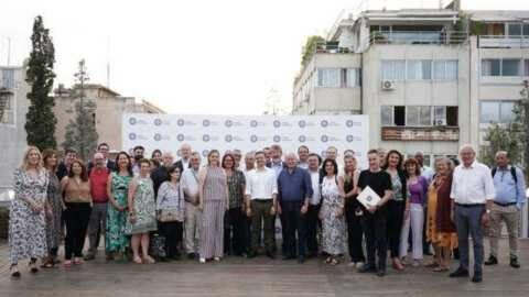 &Beta;έ&rho;&omicron;&iota;&alpha;: &Omicron; &Alpha;&nu;&tau;&iota;&delta;ή&mu;&alpha;&rho;&chi;&omicron;&sigmaf; &Kappa;&omicron;&iota;&nu;&omega;&nu;&iota;&kappa;ώ&nu; &Upsilon;&pi;&omicron;&theta;έ&sigma;&epsilon;&omega;&nu; &sigma;&tau;&eta; &sigma;&upsilon;&nu;ά&nu;&tau;&eta;&sigma;&eta; &epsilon;&rho;&gamma;&alpha;&sigma;ί&alpha;&sigmaf; &tau;&omicron;&upsilon; &Delta;&iota;&kappa;&tau;ύ&omicron;&upsilon; &Pi;ό&lambda;&epsilon;&omega;&nu; &gamma;&iota;&alpha; &tau;&eta;&nu; Έ&nu;&tau;&alpha;&xi;&eta; &Mu;&epsilon;&tau;&alpha;&nu;&alpha;&sigma;&tau;ώ&nu; &kappa;&alpha;&iota; &Pi;&rho;&omicron;&sigma;&phi;ύ&gamma;&omega;&nu;