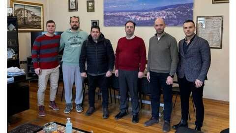 &Tau;&Omicron;&Upsilon;&Rho;&Nu;&Omicron;&Upsilon;&Alpha; 3on3 &sigma;&tau;&eta; &Beta;έ&rho;&omicron;&iota;&alpha; &sigma;&tau;&eta; &mu;&nu;ή&mu;&eta; &tau;&omicron;&upsilon; &alpha;&delta;&iota;&kappa;&omicron;&chi;&alpha;&mu;έ&nu;&omicron;&upsilon; &Gamma;&iota;ά&nu;&nu;&eta; &Kappa;&alpha;&mu;&pi;&alpha;ϊ&lambda;ή &mu;&epsilon; &pi;&rho;&epsilon;&sigma;&beta;&epsilon;&upsilon;&tau;ή &tau;&omicron;&nu; &delta;&iota;&epsilon;&theta;&nu;ή &mu;&pi;&alpha;&sigma;&kappa;&epsilon;&tau;&mu;&pi;&omicron;&lambda;ί&sigma;&tau;&alpha; &Beta;&alpha;&sigma;ί&lambda;&eta; &Tau;&omicron;&lambda;&iota;ό&pi;&omicron;&upsilon;&lambda;&omicron;