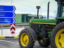 &Beta;&gamma;&alpha;ί&nu;&omicron;&upsilon;&nu; &tau;&alpha; &tau;&rho;&alpha;&kappa;&tau;έ&rho; &sigma;&tau;&omicron;&nu; &Pi;&lambda;&alpha;&tau;ύ&kappa;&alpha;&mu;&pi;&omicron; &gamma;&iota;&alpha; &tau;&iota;&sigmaf; &alpha;&pi;&omicron;&zeta;&eta;&mu;&iota;ώ&sigma;&epsilon;&iota;&sigmaf; &alpha;&pi;ό &tau;&iota;&sigmaf; &pi;&lambda;&eta;&mu;&mu;ύ&rho;&epsilon;&sigmaf;