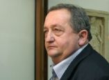 &Pi;έ&theta;&alpha;&nu;&epsilon; &omicron; &alpha;&gamma;&rho;&omicron;&tau;&omicron;&sigma;&upsilon;&nu;&delta;&iota;&kappa;&alpha;&lambda;&iota;&sigma;&tau;ή&sigmaf; &kappa;&alpha;&iota; &pi;&rho;ώ&eta;&nu; &delta;ή&mu;&alpha;&rho;&chi;&omicron;&sigmaf; &Tau;&upsilon;&rho;&nu;ά&beta;&omicron;&upsilon;, &Theta;&alpha;&nu;ά&sigma;&eta;&sigmaf; &Nu;&alpha;&sigma;ί&kappa;&alpha;&sigmaf;