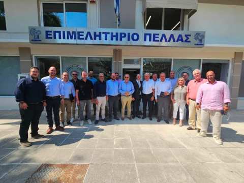 &Sigma;&tau;&eta;&nu; &Pi;έ&lambda;&lambda;&alpha; &omicron; &Upsilon;&phi;&upsilon;&pi;&omicron;&upsilon;&rho;&gamma;ό&sigmaf; &Epsilon;&rho;&gamma;&alpha;&sigma;ί&alpha;&sigmaf; &Kappa;ώ&sigma;&tau;&alpha;&sigmaf; &Kappa;&alpha;&rho;&alpha;&gamma;&kappa;&omicron;ύ&nu;&eta;&sigmaf; &ndash; &Sigma;&tau;&omicron; &epsilon;&pi;ί&kappa;&epsilon;&nu;&tau;&rho;&omicron; &epsilon;&rho;&gamma;&alpha;&sigma;ί&alpha; &kappa;&alpha;&iota; &epsilon;&pi;&iota;&chi;&epsilon;&iota;&rho;&eta;&mu;&alpha;&tau;&iota;&kappa;ό&tau;&eta;&tau;&alpha;