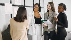 &Sigma;&Epsilon;&Beta;&Epsilon;: &Epsilon;&pi;&iota;&chi;&epsilon;&iota;&rho;&eta;&mu;&alpha;&tau;&iota;&kappa;ή &Alpha;&pi;&omicron;&sigma;&tau;&omicron;&lambda;ή &sigma;&tau;&eta; &Gamma;&epsilon;&upsilon;&gamma;&epsilon;&lambda;ή &sigma;&tau;&iota;&sigmaf; 17 &Mu;&alpha;&rho;&tau;ί&omicron;&upsilon;