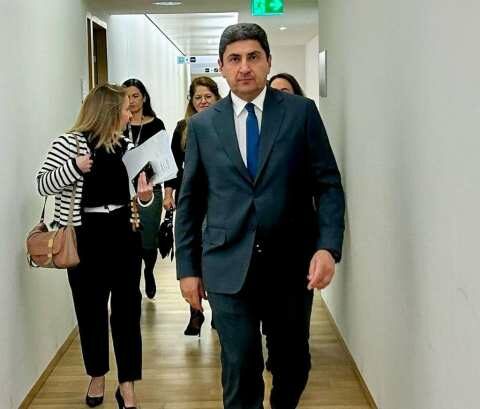 &Tau;&iota; &zeta;ή&tau;&eta;&sigma;&epsilon; &omicron; &Alpha;&upsilon;&gamma;&epsilon;&nu;ά&kappa;&eta;&sigmaf; &sigma;&tau;&omicron; &sigma;&upsilon;&mu;&beta;&omicron;ύ&lambda;&iota;&omicron; &tau;&omega;&nu; &upsilon;&pi;&omicron;&upsilon;&rho;&gamma;ώ&nu; &gamma;&epsilon;&omega;&rho;&gamma;ί&alpha;&sigmaf; &kappa;&alpha;&iota; &alpha;&lambda;&iota;&epsilon;ί&alpha;&sigmaf;