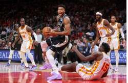 &Nu;&Beta;&Alpha;: &Pi;&rho;ώ&tau;&eta; &phi;&epsilon;&tau;&iota;&nu;ή ή&tau;&tau;&alpha; &gamma;&iota;&alpha; &Mu;&pi;&alpha;&kappa;&sigmaf;