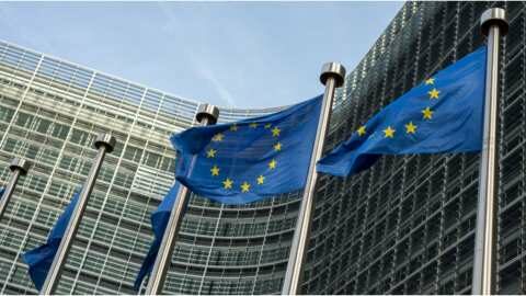 &Epsilon;&upsilon;&rho;&omega;&pi;&alpha;ϊ&kappa;ή &Epsilon;&pi;&iota;&tau;&rho;&omicron;&pi;ή: &Nu;έ&omicron; &pi;&alpha;&kappa;έ&tau;&omicron; &alpha;&nu;&theta;&rho;&omega;&pi;&iota;&sigma;&tau;&iota;&kappa;ή&sigmaf; &beta;&omicron;ή&theta;&epsilon;&iota;&alpha;&sigmaf; 148 &epsilon;&kappa;&alpha;&tau;. &epsilon;&upsilon;&rho;ώ &gamma;&iota;&alpha; &tau;&eta;&nu; &Omicron;&upsilon;&kappa;&rho;&alpha;&nu;ί&alpha;