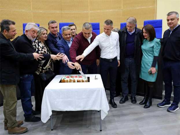 Έ&kappa;&omicron;&psi;&epsilon; &tau;&eta;&nu; &pi;&rho;&omega;&tau;&omicron;&chi;&rho;&omicron;&nu;&iota;ά&tau;&iota;&kappa;&eta; &pi;ί&tau;&alpha; &eta; &Gamma;&epsilon;&nu;&iota;&kappa;ή &Delta;&iota;&epsilon;ύ&theta;&upsilon;&nu;&sigma;&eta; &Pi;&epsilon;&rho;&iota;&phi;&epsilon;&rho;&epsilon;&iota;&alpha;&kappa;ή&sigmaf; &Alpha;&gamma;&rho;&omicron;&tau;&iota;&kappa;ή&sigmaf; &Omicron;&iota;&kappa;&omicron;&nu;&omicron;&mu;ί&alpha;&sigmaf; &kappa;&alpha;&iota; &Kappa;&tau;&eta;&nu;&iota;&alpha;&tau;&rho;&iota;&kappa;ή&sigmaf; &tau;&eta;&sigmaf; &Pi;&epsilon;&rho;&iota;&phi;έ&rho;&epsilon;&iota;&alpha;&sigmaf; &Theta;&epsilon;&sigma;&sigma;&alpha;&lambda;ί&alpha;&sigmaf;