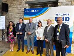 &Sigma;&tau;&eta; &Lambda;&epsilon;&mu;&epsilon;&sigma;ό &omicron; &Upsilon;&pi;&Alpha;&Alpha;&Tau; &gamma;&iota;&alpha; &tau;&eta;&nu; &Epsilon;&upsilon;&rho;&omega;&pi;&alpha;ϊ&kappa;ή &Eta;&mu;έ&rho;&alpha; &Theta;ά&lambda;&alpha;&sigma;&sigma;&alpha;&sigmaf; &ndash; &laquo;&Eta; &Epsilon;&lambda;&lambda;ά&delta;&alpha; &sigma;&tau;&eta;&rho;ί&zeta;&epsilon;&iota; &tau;&eta;&nu; &gamma;&alpha;&lambda;ά&zeta;&iota;&alpha; &omicron;&iota;&kappa;&omicron;&nu;&omicron;&mu;ί&alpha; - &epsilon;&pi;&epsilon;&nu;&delta;ύ&sigma;&epsilon;&iota;&sigmaf;, &alpha;&pi;&lambda;&omicron;&pi;&omicron;ί&eta;&sigma;&eta;, &kappa;&alpha;&iota;&nu;&omicron;&tau;&omicron;&mu;ί&alpha;&raquo;