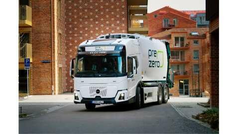 35 &eta;&lambda;&epsilon;&kappa;&tau;&rho;&iota;&kappa;ά &phi;&omicron;&rho;&tau;&eta;&gamma;ά Volvo &sigma;&tau;&eta;&nu; &epsilon;&tau;&alpha;&iota;&rho;&epsilon;ί&alpha; &delta;&iota;&alpha;&chi;&epsilon;ί&rho;&iota;&sigma;&eta;&sigmaf; &alpha;&pi;&omicron;&rho;&rho;&iota;&mu;&mu;ά&tau;&omega;&nu; PreZero