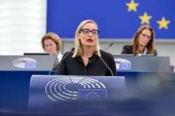 &Eta; &Epsilon;&rho;ώ&tau;&eta;&sigma;&eta; &tau;&eta;&sigmaf; &Epsilon;&lambda;&epsilon;&omicron;&nu;ώ&rho;&alpha;&sigmaf; &Mu;&epsilon;&lambda;έ&tau;&eta; &sigma;&chi;&epsilon;&tau;&iota;&kappa;ά &mu;&epsilon; &tau;&eta;&nu; &epsilon;&pi;&iota;&tau;&alpha;&kappa;&tau;&iota;&kappa;ή &alpha;&nu;ά&gamma;&kappa;&eta; &epsilon;&lambda;έ&gamma;&chi;&omicron;&upsilon; &tau;&eta;&sigmaf; &pi;&rho;ό&sigma;&beta;&alpha;&sigma;&eta;&sigmaf; &tau;&omega;&nu; &pi;&alpha;&iota;&delta;&iota;ώ&nu; &sigma;&tau;&omicron; &delta;&iota;&alpha;&delta;ί&kappa;&tau;&upsilon;&omicron;