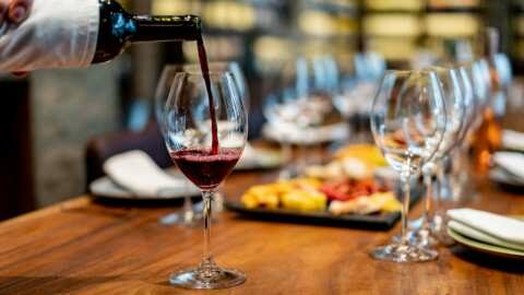 &Kappa;&Epsilon;&Omicron;&Sigma;&Omicron;&Epsilon;: &Tau;&iota; &sigma;&upsilon;&zeta;&eta;&tau;&epsilon;ί&tau;&alpha;&iota; &sigma;&tau;&iota;&sigmaf; &Beta;&rho;&upsilon;&xi;έ&lambda;&lambda;&epsilon;&sigmaf; &gamma;&iota;&alpha; &tau;&omicron; &mu;έ&lambda;&lambda;&omicron;&nu; &tau;&omicron;&upsilon; &tau;&omicron;&mu;έ&alpha; &Omicron;ί&nu;&omicron;&upsilon;