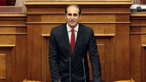 &Alpha;&pi;. &Beta;&epsilon;&sigma;&upsilon;&rho;ό&pi;&omicron;&upsilon;&lambda;&omicron;&sigmaf; : "&Eta; &kappa;&upsilon;&beta;έ&rho;&nu;&eta;&sigma;&eta; &omicron;&delta;&eta;&gamma;&epsilon;ί &sigma;&tau;&omicron; &pi;&epsilon;&rho;&iota;&theta;ώ&rho;&iota;&omicron; &kappa;&alpha;&iota; &tau;&eta;&nu; &alpha;&pi;ό&gamma;&nu;&omega;&sigma;&eta; έ&nu;&alpha; &mu;&epsilon;&gamma;ά&lambda;&omicron; &mu;έ&rho;&omicron;&sigmaf; &tau;&eta;&sigmaf; &kappa;&omicron;&iota;&nu;&omega;&nu;ί&alpha;&sigmaf;"