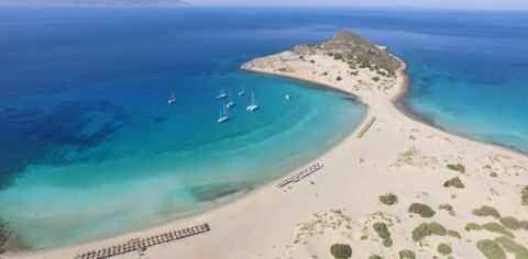 &Nu;έ&epsilon;&sigmaf; &alpha;&phi;ί&xi;&epsilon;&iota;&sigmaf; &tau;&omicron;&upsilon;&rho;&iota;&sigma;&tau;ώ&nu; &sigma;&tau;&eta;&nu; &Epsilon;&lambda;&alpha;&phi;ό&nu;&eta;&sigma;&omicron; &pi;&omicron;&upsilon; &beta;&rho;ί&sigma;&kappa;&epsilon;&iota; &tau;&omicron;&upsilon;&sigmaf; &rho;&upsilon;&theta;&mu;&omicron;ύ&sigmaf; &tau;&eta;&sigmaf; &mu;&epsilon;&tau;ά &tau;&eta; &phi;&omega;&tau;&iota;ά