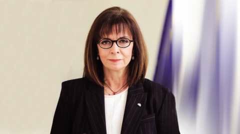 &Pi;&alpha;&rho;&omicron;&upsilon;&sigma;ί&alpha; &tau;&eta;&sigmaf; &Pi;&rho;&omicron;έ&delta;&rho;&omicron;&upsilon; &tau;&eta;&sigmaf; &Delta;&eta;&mu;&omicron;&kappa;&rho;&alpha;&tau;ί&alpha;&sigmaf; &Kappa;&alpha;&tau;&epsilon;&rho;ί&nu;&alpha;&sigmaf; &Sigma;&alpha;&kappa;&epsilon;&lambda;&lambda;&alpha;&rho;&omicron;&pi;&omicron;ύ&lambda;&omicron;&upsilon; &omicron;&iota; &epsilon;&kappa;&delta;&eta;&lambda;ώ&sigma;&epsilon;&iota;&sigmaf; &tau;&eta;&sigmaf; &Epsilon;&pi;&epsilon;&tau;&epsilon;ί&omicron;&upsilon; &Alpha;&pi;&epsilon;&lambda;&epsilon;&upsilon;&theta;έ&rho;&omega;&sigma;&eta;&sigmaf; &tau;&eta;&sigmaf; &Beta;έ&rho;&omicron;&iota;&alpha;&sigmaf;