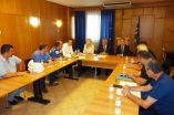 &Sigma;&upsilon;&nu;ά&nu;&tau;&eta;&sigma;&eta; &Upsilon;&pi;&Alpha;&Alpha;&Tau; &Mu;. &Beta;&omicron;&rho;ί&delta;&eta; &mu;&epsilon; &epsilon;&kappa;&pi;&rho;&omicron;&sigma;ώ&pi;&omicron;&upsilon;&sigmaf; &tau;&eta;&sigmaf; &Omicron;&mu;&omicron;&sigma;&pi;&omicron;&nu;&delta;ί&alpha;&sigmaf; &Kappa;&tau;&eta;&nu;&omicron;&tau;&rho;ό&phi;&omega;&nu; &Theta;&epsilon;&sigma;&sigma;&alpha;&lambda;ί&alpha;&sigmaf;