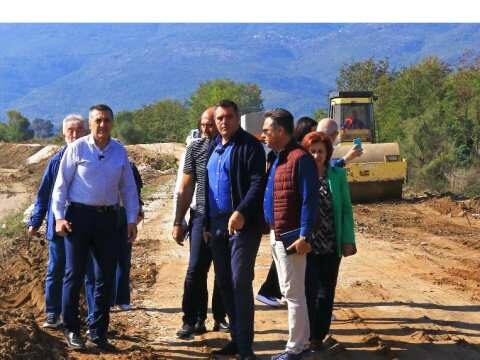 &Pi;&epsilon;&rho;&iota;&omicron;&delta;&epsilon;ί&alpha; &Kappa;&omicron;&upsilon;&rho;έ&tau;&alpha; &sigma;&epsilon; ό&lambda;&omicron;&upsilon;&sigmaf; &tau;&omicron;&upsilon;&sigmaf; &Delta;ή&mu;&omicron;&upsilon;&sigmaf; &tau;&eta;&sigmaf; &Theta;&epsilon;&sigma;&sigma;&alpha;&lambda;ί&alpha;&sigmaf; &mu;&epsilon; &epsilon;&kappa;&kappa;ί&nu;&eta;&sigma;&eta; &alpha;&pi;ό &tau;&omicron; &Mu;&omicron;&upsilon;&zeta;ά&kappa;&iota;