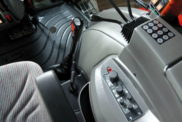 &Pi;&alpha;&rho;&omicron;&upsilon;&sigma;ί&alpha;&sigma;&eta; &Eta;&lambda;&epsilon;&kappa;&tau;&rho;&iota;&kappa;&omicron;ύ &Tau;&rho;&alpha;&kappa;&tau;έ&rho; &sigma;&tau;&eta;&nu; Agritechnica 2017 ( Video)