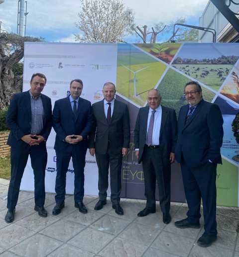 &Theta;&alpha;&nu;ά&sigma;&eta;&sigmaf; &Pi;&alpha;&pi;&alpha;&theta;&alpha;&nu;ά&sigma;&eta;&sigmaf;: &Sigma;&tau;&eta;&rho;ί&zeta;&omicron;&upsilon;&mu;&epsilon; &tau;&omicron;&nu; &Pi;&rho;&omega;&tau;&omicron;&gamma;&epsilon;&nu;ή &Tau;&omicron;&mu;έ&alpha; &kappa;&alpha;&iota; &tau;&eta;&nu; &Alpha;&gamma;&rho;&omicron;&tau;&iota;&kappa;ή &Alpha;&nu;ά&pi;&tau;&upsilon;&xi;&eta; &sigma;&tau;&eta;&nu; &Alpha;&iota;&tau;&omega;&lambda;&omicron;&alpha;&kappa;&alpha;&rho;&nu;&alpha;&nu;ί&alpha;