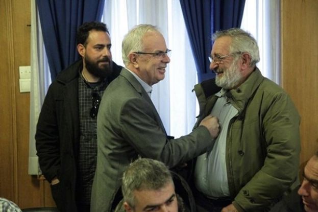 &Alpha;&pi;&omicron;&sigma;&tau;ό&lambda;&omicron;&upsilon;: &alpha;&gamma;&rho;ό&tau;&epsilon;&sigmaf; &pi;&omicron;&upsilon; &tau;ά&sigma;&sigma;&omicron;&nu;&tau;&alpha;&iota; &kappa;&alpha;&tau;ά &tau;&eta;&sigmaf; &Epsilon;.&Epsilon;. &mu;&omicron;&upsilon; &zeta;&eta;&tau;&omicron;ύ&sigma;&alpha;&nu; &epsilon;&pi;&iota;&delta;&omicron;&tau;ή&sigma;&epsilon;&iota;&sigmaf; &kappa;ά&tau;&omega; &alpha;&pi;&omicron; &tau;&omicron; &tau;&rho;&alpha;&pi;έ&zeta;&iota;