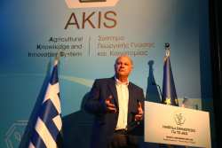 &Kappa;ώ&sigma;&tau;&alpha;&sigmaf; &Tau;&sigma;&iota;ά&rho;&alpha;&sigmaf;: &Tau;&omicron; AKIS &epsilon;ί&nu;&alpha;&iota; &tau;&omicron; &mu;&epsilon;&gamma;ά&lambda;&omicron; &beta;ή&mu;&alpha; &pi;&omicron;&upsilon; &epsilon;&nu;ώ&nu;&epsilon;&iota; &tau;&omicron; &pi;&alpha;&rho;ό&nu; &mu;&epsilon; &tau;&omicron; &mu;έ&lambda;&lambda;&omicron;&nu; &tau;&omicron;&upsilon; Έ&lambda;&lambda;&eta;&nu;&alpha; &alpha;&gamma;&rho;ό&tau;&eta;