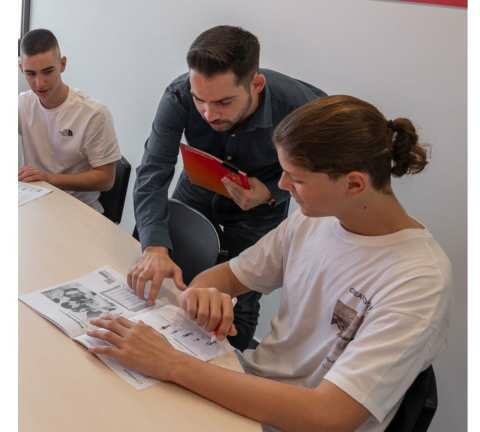 &Phi;&rho;&omicron;&nu;&tau;&iota;&sigma;&tau;ή&rho;&iota;&alpha; &Pi;&omicron;&upsilon;&kappa;&alpha;&mu;&iota;&sigma;ά&sigmaf;: &Alpha;&tau;&omicron;&mu;&iota;&kappa;ή &upsilon;&pi;&omicron;&sigma;&tau;ή&rho;&iota;&xi;&eta; &gamma;&iota;&alpha; &kappa;ά&theta;&epsilon; &mu;&alpha;&theta;&eta;&tau;ή &mu;&epsilon; &Sigma;ύ&mu;&beta;&omicron;&upsilon;&lambda;&omicron; &Kappa;&alpha;&theta;&eta;&gamma;&eta;&tau;ή