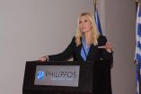 &Phi;&omega;&tau;&epsilon;&iota;&nu;ή &Alpha;&rho;&alpha;&mu;&pi;&alpha;&tau;&zeta;ή : &laquo;&Eta; &Kappa;&upsilon;&beta;έ&rho;&nu;&eta;&sigma;&eta; &delta;ί&nu;&epsilon;&iota; &mu;ά&chi;&eta; &sigma;&tau;&iota;&sigmaf; &delta;&iota;&alpha;&pi;&rho;&alpha;&gamma;&mu;&alpha;&tau;&epsilon;ύ&sigma;&epsilon;&iota;&sigmaf; &gamma;&iota;&alpha; &tau;&eta; &nu;έ&alpha; &Kappa;&Alpha;&Pi; &pi;&rho;&omicron;&sigmaf; ό&phi;&epsilon;&lambda;&omicron;&sigmaf; &tau;&omega;&nu; &Epsilon;&lambda;&lambda;ή&nu;&omega;&nu; &alpha;&gamma;&rho;&omicron;&tau;ώ&nu;&raquo;