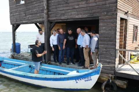 &Upsilon;&pi;&Alpha;&Alpha;&Tau; &alpha;&pi;ό &Theta;&epsilon;&sigma;&sigma;&alpha;&lambda;&omicron;&nu;ί&kappa;&eta;: &Eta; &sigma;&tau;ή&rho;&iota;&xi;&eta; &tau;&omicron;&upsilon; &pi;&rho;&omega;&tau;&omicron;&gamma;&epsilon;&nu;&omicron;ύ&sigmaf; &tau;&omicron;&mu;έ&alpha; &beta;&alpha;&sigma;&iota;&kappa;ή &pi;&rho;&omicron;&tau;&epsilon;&rho;&alpha;&iota;ό&tau;&eta;&tau;&alpha; &tau;&eta;&sigmaf; &kappa;&upsilon;&beta;έ&rho;&nu;&eta;&sigma;&eta;&sigmaf; &Kappa;&upsilon;&rho;&iota;ά&kappa;&omicron;&upsilon; &Mu;&eta;&tau;&sigma;&omicron;&tau;ά&kappa;&eta;