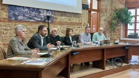 &Omicron;&lambda;&omicron;&kappa;&lambda;&eta;&rho;ώ&theta;&eta;&kappa;&epsilon; &tau;&omicron; 8 &omicron; &Delta;&eta;&mu;&omicron;&tau;&iota;&kappa;ό &Sigma;&upsilon;&mu;&beta;&omicron;ύ&lambda;&iota;&omicron; &Pi;&alpha;ί&delta;&omega;&nu; &sigma;&tau;&omicron; &Delta;ή&mu;&omicron; &Beta;έ&rho;&omicron;&iota;&alpha;&sigmaf;