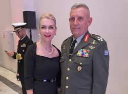 &Lambda;ί&nu;&alpha; &Tau;&omicron;&upsilon;&pi;&epsilon;&kappa;&tau;&sigma;ή &pi;&rho;&omicron;&sigmaf; &Alpha;&rho;&chi;&eta;&gamma;ό &Gamma;&Epsilon;&Epsilon;&Theta;&Alpha;: &laquo;&Eta; &alpha;&gamma;ά&pi;&eta; &kappa;&alpha;&iota; &eta; &epsilon;&mu;&pi;&iota;&sigma;&tau;&omicron;&sigma;ύ&nu;&eta; &tau;&omega;&nu; &Eta;&mu;&alpha;&theta;&iota;&omega;&tau;ώ&nu; &gamma;&iota;&alpha; &tau;&eta;&nu; &pi;&alpha;&tau;&rho;ί&delta;&alpha; &kappa;&alpha;&iota; &tau;&iota;&sigmaf; έ&nu;&omicron;&pi;&lambda;&epsilon;&sigmaf; &delta;&upsilon;&nu;ά&mu;&epsilon;&iota;&sigmaf; &epsilon;ί&nu;&alpha;&iota; &alpha;&delta;&iota;&alpha;&mu;&phi;&iota;&sigma;&beta;ή&tau;&eta;&tau;&eta;&raquo;