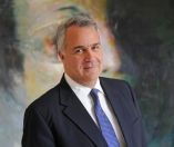 &Upsilon;&pi;&Alpha;&Alpha;&Tau;, &Mu;. &Beta;&omicron;&rho;ί&delta;&eta;&sigmaf;: &Nu;έ&alpha; &epsilon;&pi;&omicron;&chi;ή &gamma;&iota;&alpha; &tau;&omicron;&upsilon;&sigmaf; &alpha;&gamma;&rho;ό&tau;&epsilon;&sigmaf;  &mu;&epsilon; &delta;&rho;&alpha;&sigma;&tau;&iota;&kappa;ή &mu;&epsilon;ί&omega;&sigma;&eta; &tau;&omicron;&upsilon; &kappa;ό&sigma;&tau;&omicron;&upsilon;&sigmaf; &pi;&alpha;&rho;&alpha;&gamma;&omega;&gamma;ή&sigmaf; &tau;&omicron;&upsilon;&sigmaf;