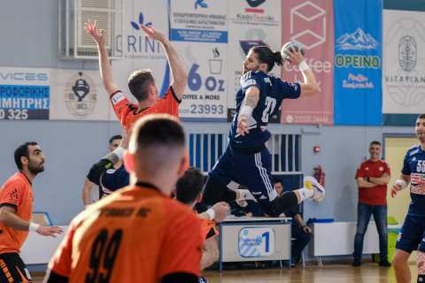 &Zeta;&alpha;&phi;&epsilon;&iota;&rho;ά&kappa;&eta;&sigmaf;: Έ&kappa;&lambda;&epsilon;&iota;&sigma;&epsilon; &tau;&omicron; &rho;ό&sigma;&tau;&epsilon;&rho; &tau;&eta;&sigmaf; &alpha;&nu;&delta;&rho;&iota;&kappa;ή&sigmaf; &omicron;&mu;ά&delta;&alpha;&sigmaf; - &Mu;&epsilon; &beta;&alpha;&sigma;&iota;&kappa;ό &kappa;&omicron;&rho;&mu;ό &tau;&omicron;&upsilon;&sigmaf; &Nu;&alpha;&omicron;&upsilon;&sigma;&alpha;ί&omicron;&upsilon;&sigmaf; &kappa;&alpha;&iota; &mu;&epsilon;&rho;&iota;&kappa;έ&sigmaf; &pi;&rho;&omicron;&sigma;&theta;ή&kappa;&epsilon;&sigmaf;