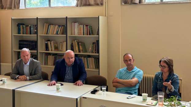 &Delta;&iota;&omicron;&nu;ύ&sigma;&eta;&sigmaf; &Sigma;&tau;&alpha;&mu;&epsilon;&nu;ί&tau;&eta;&sigmaf;: &laquo;&Sigma;&upsilon;&nu;έ&chi;&epsilon;&iota;&alpha; &tau;&omega;&nu; &pi;&rho;&omega;&tau;&omicron;&beta;&omicron;&upsilon;&lambda;&iota;ώ&nu; &gamma;&iota;&alpha; &tau;&eta;&nu; &alpha;&nu;&tau;&iota;&mu;&epsilon;&tau;ώ&pi;&iota;&sigma;&eta; &tau;&eta;&sigmaf; &xi;ή&rho;&alpha;&nu;&sigma;&eta;&sigmaf;  &kappa;&lambda;&alpha;&delta;&iota;ώ&nu; &sigma;&tau;&eta; &rho;&omicron;&delta;&alpha;&kappa;&iota;&nu;&iota;ά&raquo;