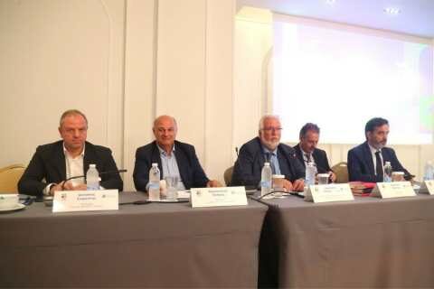 &Kappa;ώ&sigma;&tau;&alpha;&sigmaf; &Tau;&sigma;&iota;ά&rho;&alpha;&sigmaf; : &Nu;&alpha; &delta;ώ&sigma;&omicron;&upsilon;&mu;&epsilon; &chi;&rho;ή&mu;&alpha;&tau;&alpha; &sigma;&tau;&eta;&nu; &pi;&rho;&alpha;&gamma;&mu;&alpha;&tau;&iota;&kappa;ή &pi;&alpha;&rho;&alpha;&gamma;&omega;&gamma;ή