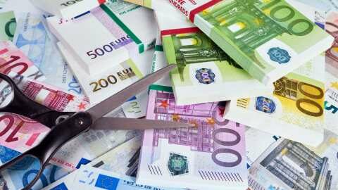 &Alpha;&pi;. &Beta;&epsilon;&sigma;&upsilon;&rho;ό&pi;&omicron;&upsilon;&lambda;&omicron;&sigmaf;: "&Eta; &Epsilon;&lambda;&lambda;ά&delta;&alpha; έ&chi;&epsilon;&iota; &epsilon;&iota;&sigma;έ&lambda;&theta;&epsilon;&iota; &delta;&upsilon;&nu;&alpha;&mu;&iota;&kappa;ά &sigma;&epsilon; &mu;ί&alpha; &nu;έ&alpha; &epsilon;&pi;&omicron;&chi;ή &mu;&epsilon; &upsilon;&psi;&eta;&lambda;&omicron;ύ&sigmaf; &alpha;&nu;&alpha;&pi;&tau;&upsilon;&xi;&iota;&alpha;&kappa;&omicron;ύ&sigmaf; &rho;&upsilon;&theta;&mu;&omicron;ύ&sigmaf;, &mu;&epsilon; &pi;ά&nu;&omega; &alpha;&pi;ό 60 &mu;&epsilon;&iota;ώ&sigma;&epsilon;&iota;&sigmaf; &phi;ό&rho;&omega;&nu; &alpha;&pi;ό &tau;&omicron; 2019 &kappa;&alpha;&iota; &sigma;&upsilon;&nu;&epsilon;&chi;ί&zeta;&omicron;&upsilon;&mu;&epsilon;&hellip;"