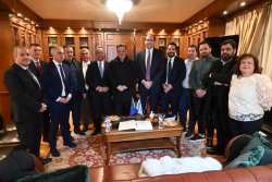 &Sigma;&upsilon;&nu;ά&nu;&tau;&eta;&sigma;&eta; &tau;&eta;&sigmaf; &Pi;&rho;&omicron;έ&delta;&rho;&omicron;&upsilon; &Epsilon;&mu;&pi;&omicron;&rho;&iota;&kappa;&omicron;ύ &Sigma;&upsilon;&lambda;&lambda;ό&gamma;&omicron;&upsilon; &Beta;&epsilon;&rho;&omicron;ί&alpha;&sigmaf; &mu;&epsilon; &tau;&omicron;&nu; &Upsilon;&pi;&omicron;&upsilon;&rho;&gamma;ό &Omicron;&iota;&kappa;&omicron;&nu;&omicron;&mu;&iota;&kappa;ώ&nu;