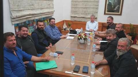 &Sigma;&upsilon;&nu;ά&nu;&tau;&eta;&sigma;&eta; &Pi;&epsilon;&rho;&iota;&phi;&epsilon;&rho;&epsilon;&iota;ά&rho;&chi;&eta; &Kappa;&rho;ή&tau;&eta;&sigmaf; &mu;&epsilon; &Kappa;&tau;&eta;&nu;&omicron;&tau;&rho;&omicron;&phi;&iota;&kappa;ό &Sigma;ύ&lambda;&lambda;&omicron;&gamma;&omicron; &Eta;&rho;&alpha;&kappa;&lambda;&epsilon;ί&omicron;&upsilon;