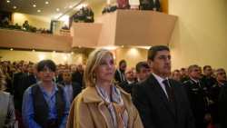 &Upsilon;&pi;&Alpha;&Alpha;&Tau; &alpha;&pi;ό &Lambda;ά&rho;&iota;&sigma;&alpha; &sigma;&tau;&eta;&nu; &omicron;&rho;&kappa;&omega;&mu;&omicron;&sigma;ί&alpha; &tau;&omicron;&upsilon; &nu;έ&omicron;&upsilon; &Pi;&epsilon;&rho;&iota;&phi;&epsilon;&rho;&epsilon;&iota;ά&rho;&chi;&eta;: &Eta; &kappa;&upsilon;&beta;έ&rho;&nu;&eta;&sigma;&eta; &tau;&eta;&rho;&epsilon;ί &sigma;&tau;&omicron; &alpha;&kappa;έ&rho;&alpha;&iota;&omicron; &tau;&iota;&sigmaf; &delta;&epsilon;&sigma;&mu;&epsilon;ύ&sigma;&epsilon;&iota;&sigmaf; &tau;&eta;&sigmaf; &gamma;&iota;&alpha; &tau;&eta; &Theta;&epsilon;&sigma;&sigma;&alpha;&lambda;ί&alpha;