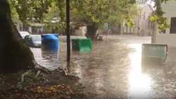 &Delta;&rho;ό&mu;&omicron;&iota; &pi;&lambda;&eta;&mu;&mu;ύ&rho;&iota;&sigma;&alpha;&nu;, &sigma;&tau;έ&gamma;&epsilon;&sigmaf; &xi;&eta;&lambda;ώ&theta;&eta;&kappa;&alpha;&nu; &alpha;&pi;ό &tau;&omicron; &xi;&alpha;&phi;&nu;&iota;&kappa;ό &mu;&pi;&omicron;&upsilon;&rho;ί&nu;&iota; &sigma;&tau;&alpha; &Gamma;&iota;ά&nu;&nu;&epsilon;&nu;&alpha;