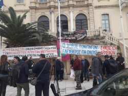 &Sigma;&tau;&omicron;&upsilon;&sigmaf; &delta;&rho;ό&mu;&omicron;&upsilon;&sigmaf; &omicron;&iota; &alpha;&gamma;&rho;ό&tau;&epsilon;&sigmaf; &tau;&omega;&nu; &Chi;&alpha;&nu;ί&omega;&nu; &kappa;&alpha;&iota; &omicron;&iota; &epsilon;&lambda;&alpha;&iota;&omicron;&pi;&alpha;&rho;&alpha;&gamma;&omega;&gamma;&omicron;ί &sigma;&tau;&eta;&nu; &Pi;&epsilon;&lambda;&omicron;&pi;ό&nu;&nu;&eta;&sigma;&omicron;