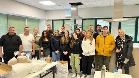 &Eta; &Zeta;&upsilon;&theta;&omicron;&pi;&omicron;&iota;ί&alpha; &Mu;&alpha;&kappa;&epsilon;&delta;&omicron;&nu;ί&alpha;&sigmaf; &Theta;&rho;ά&kappa;&eta;&sigmaf; &Alpha;.&Epsilon;. (&Beta;&Epsilon;&Rho;&Gamma;&Iota;&Nu;&Alpha;) &zeta;&upsilon;&mu;ώ&nu;&epsilon;&iota; &gamma;&nu;ώ&sigma;&eta; &kappa;&alpha;&iota; &mu;&pi;ύ&rho;&alpha; &sigma;&tau;&eta;&nu; &Alpha;&mu;&epsilon;&rho;&iota;&kappa;ά&nu;&iota;&kappa;&eta; &Gamma;&epsilon;&omega;&rho;&gamma;&iota;&kappa;ή &Sigma;&chi;&omicron;&lambda;ή