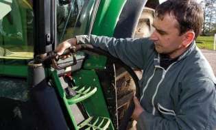 ΥΠΕΘΟΟ – ΥΠΑΑΤ – ΑΑΔΕ: myDiesel – Η νέα ψηφιακή εφαρμογή για την άμεση απαλλαγή ΕΦΚ και αναλογούντος ΦΠΑ στο αγροτικό πετρέλαιο