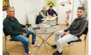 Συνάντηση στη Freskon 2026 με επίκεντρο το αχλάδι Eden των Chatzidakis S.A., Δανιηλίδης και εκπροσώπου Green Yard